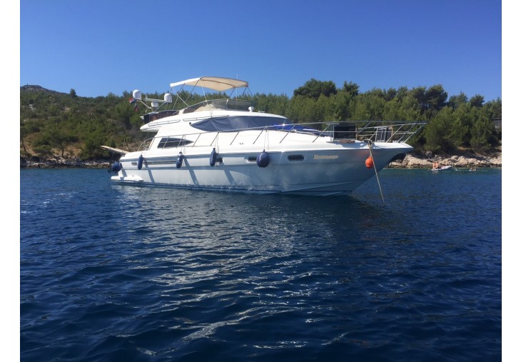 foto: 11 Sealine T 52