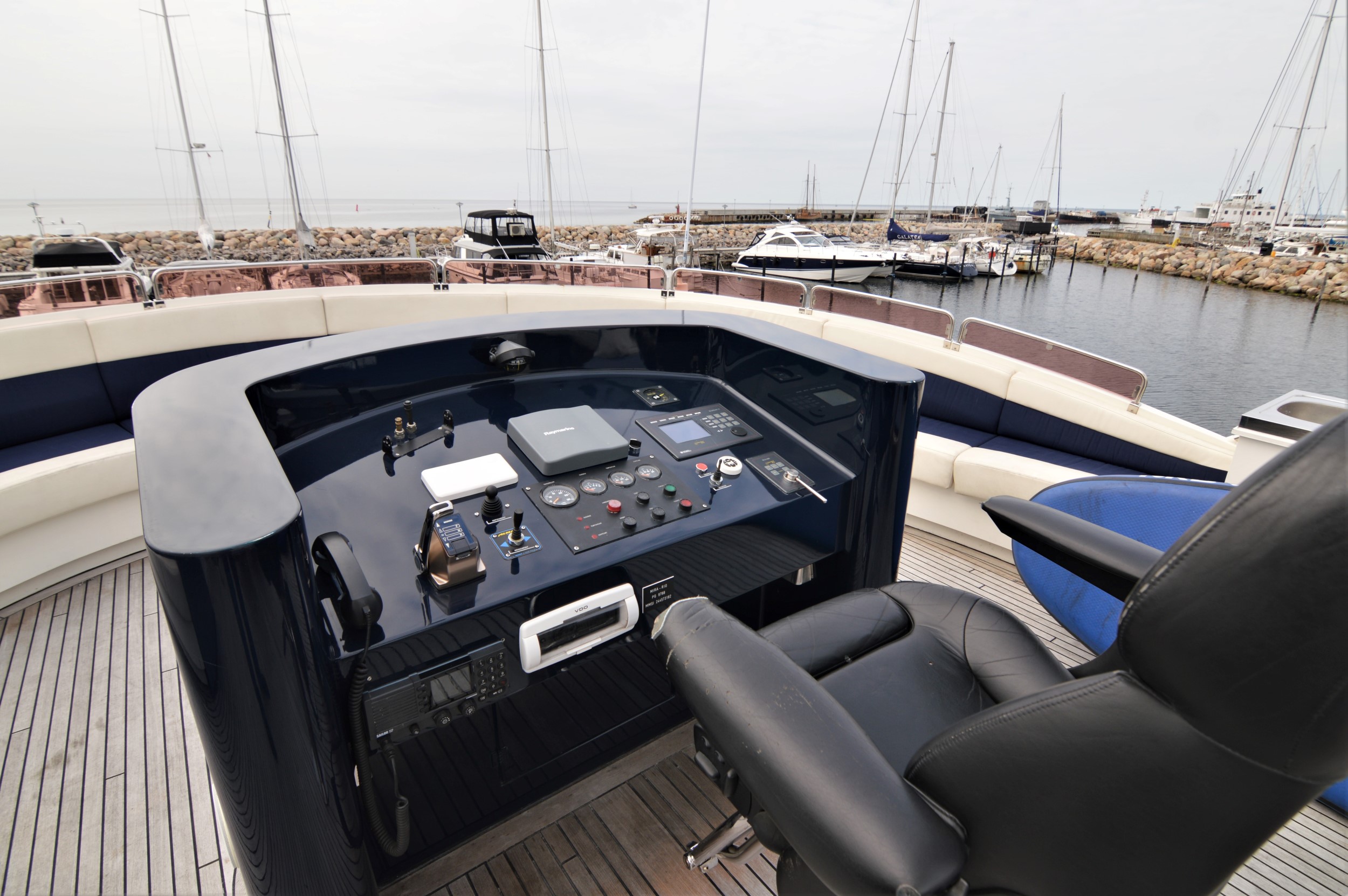 foto: 48 Van Tilborg  Long Range 22M  