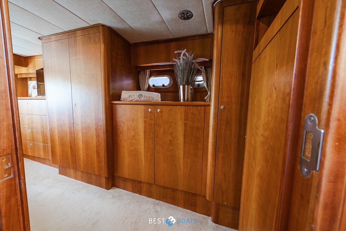 foto: 32 Van den Hoven Exclusive 1600