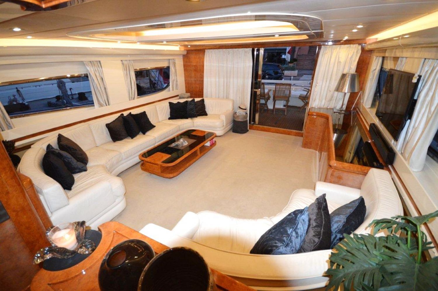 foto: 11 Riva 24 Opera