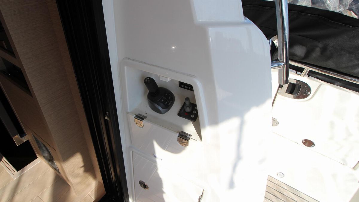 foto: 29 Prestige 520 S