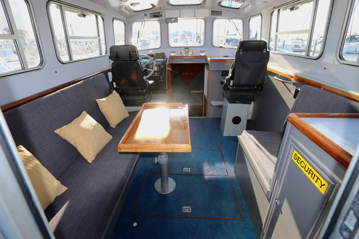 foto: 18 Lochin  333 Workboat