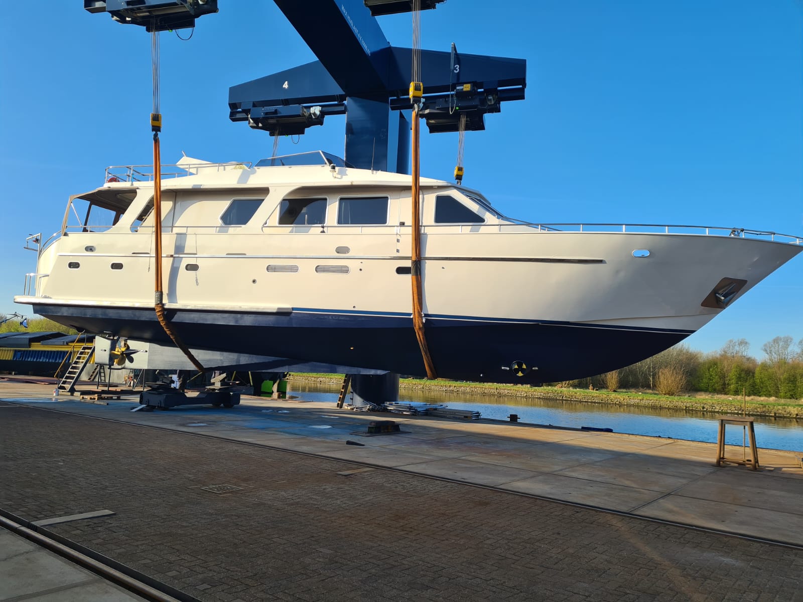 foto: 29 Jacabo 2300 (Varend woonschip)