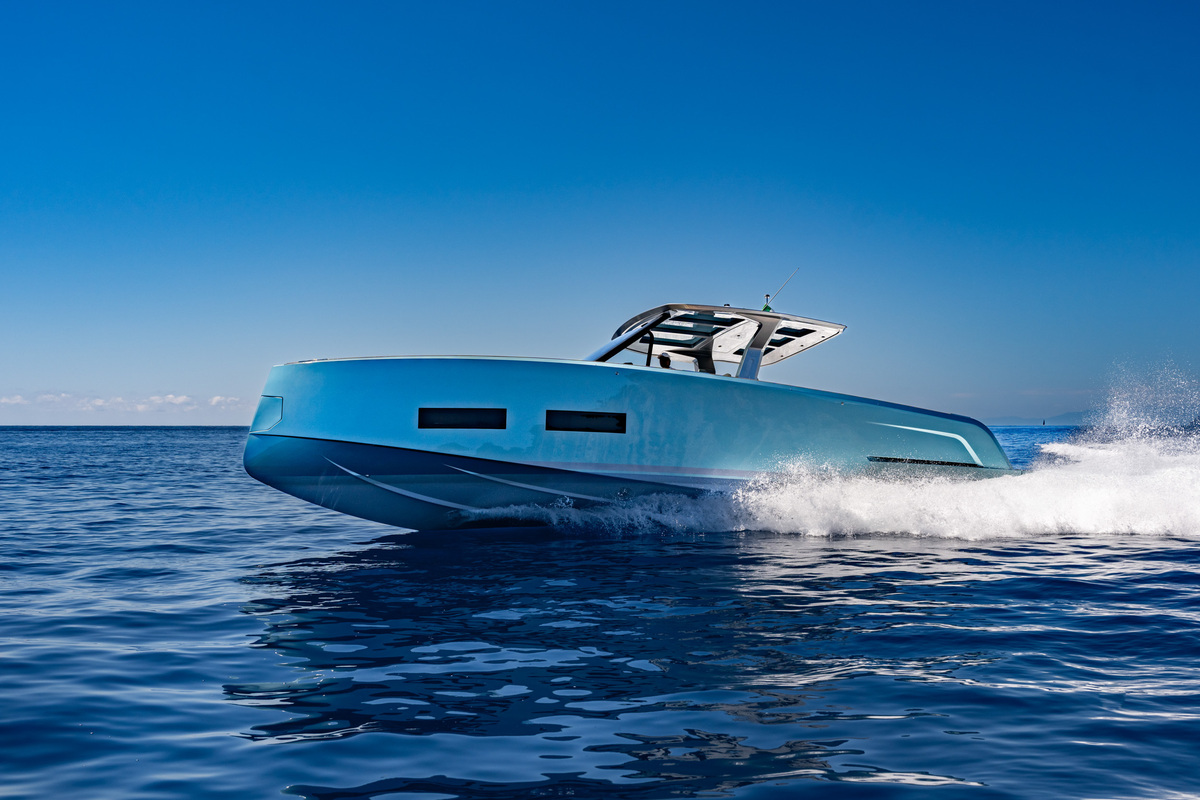 foto: 34 PARDO YACHTS 43  ON STOCK