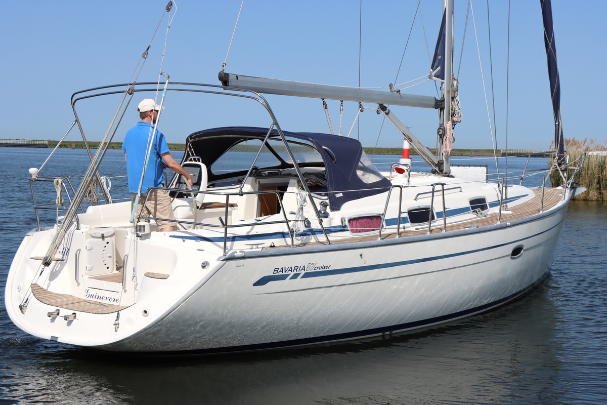 foto: 25 Bavaria 37-2 C