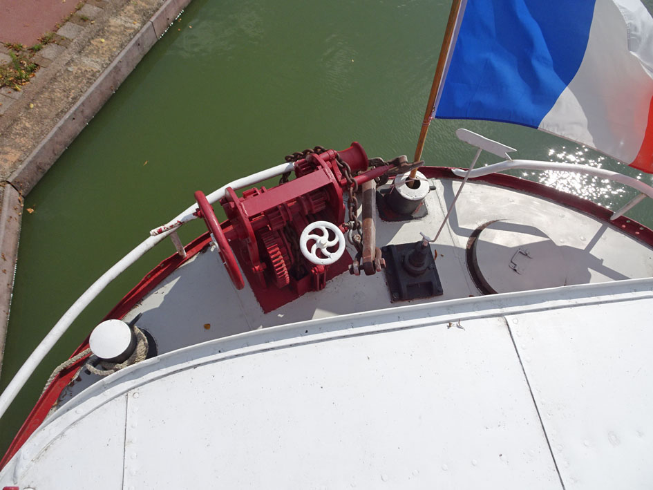 foto: 45 Spits Varend Woonschip 30.53 met UBC