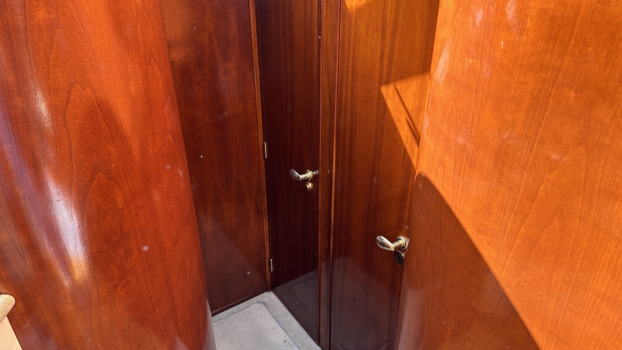 foto: 69 Fairline Fairline Phantom 40 Flybridge