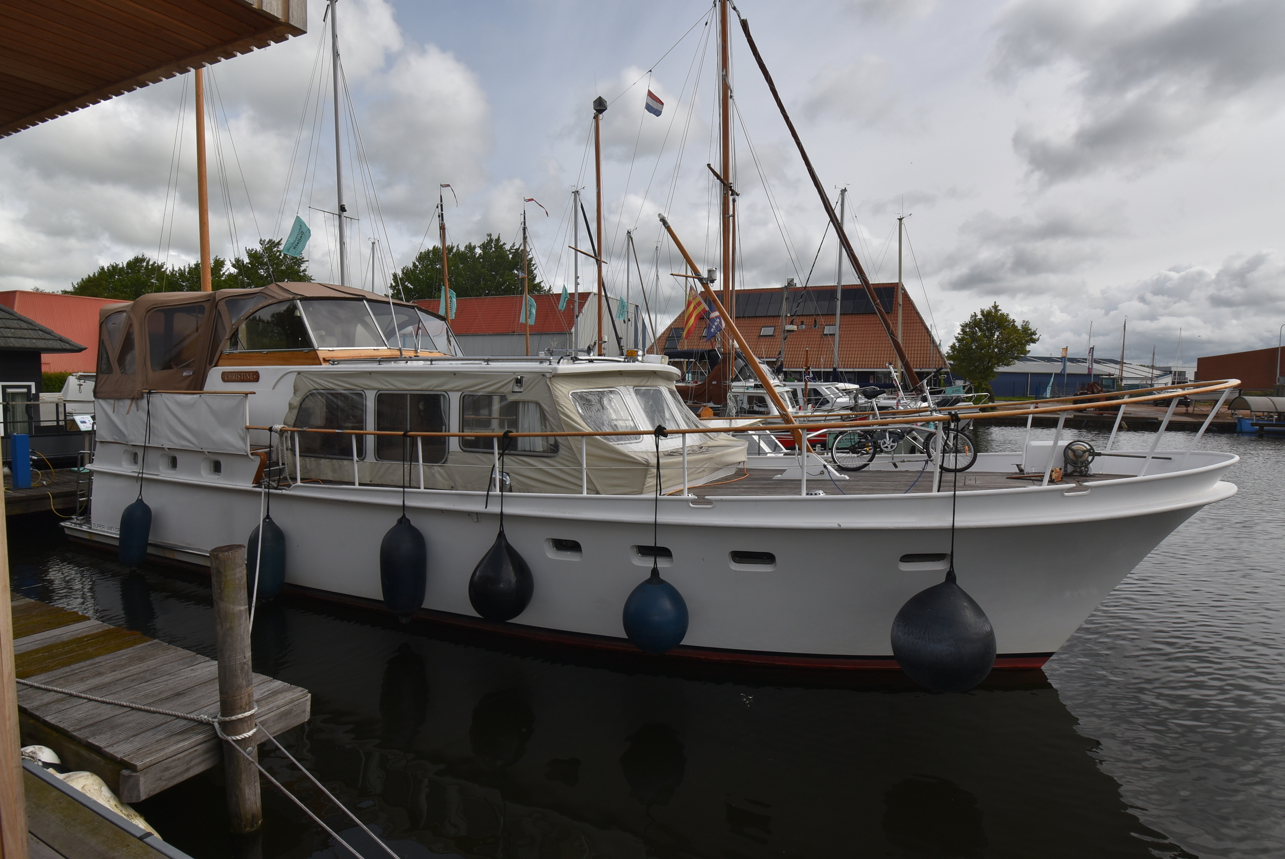 foto: 31 Super Van Craft 1350