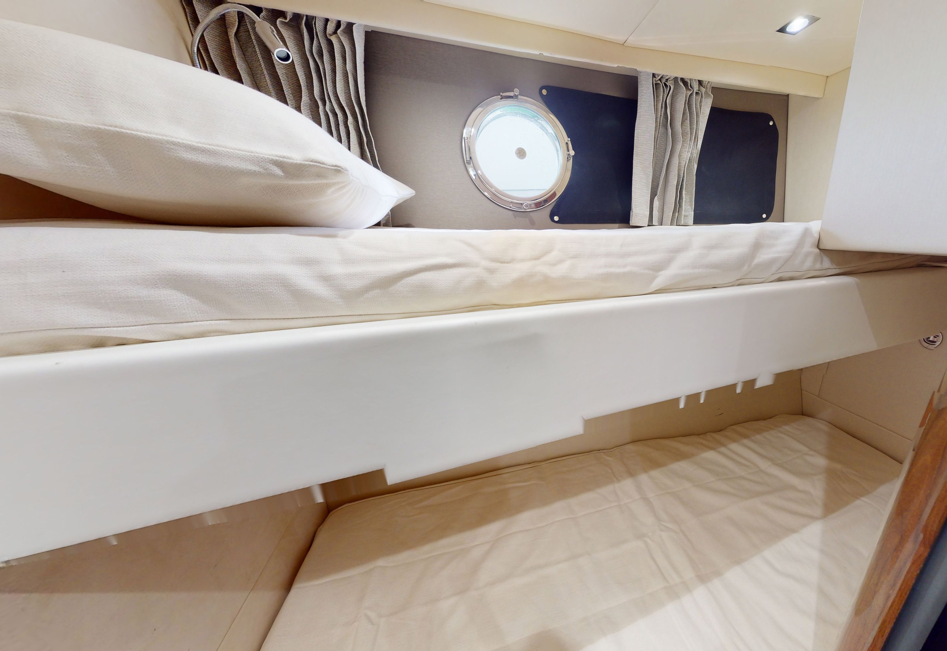 foto: 24 Sunseeker 65 Manhattan