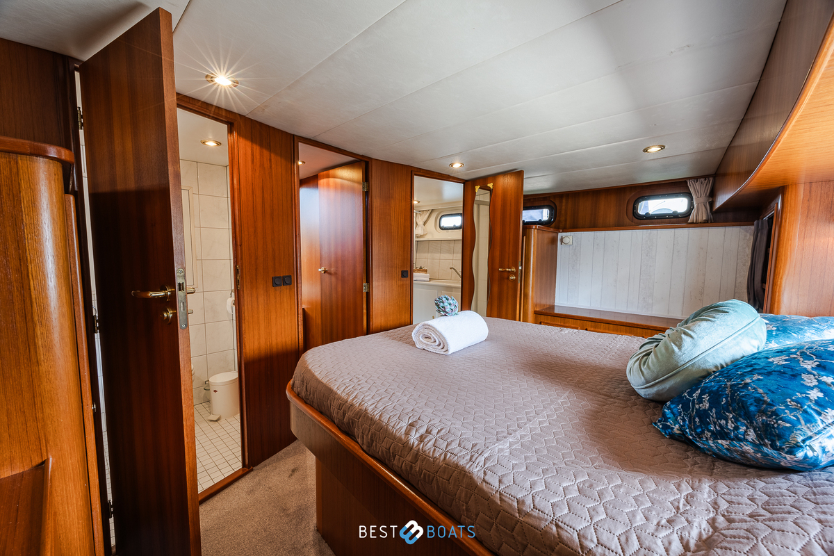 foto: 22 Valkkruiser Content 1300
