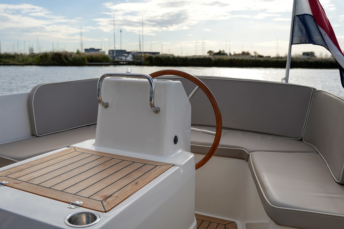 foto: 12 Interboat Intender 640