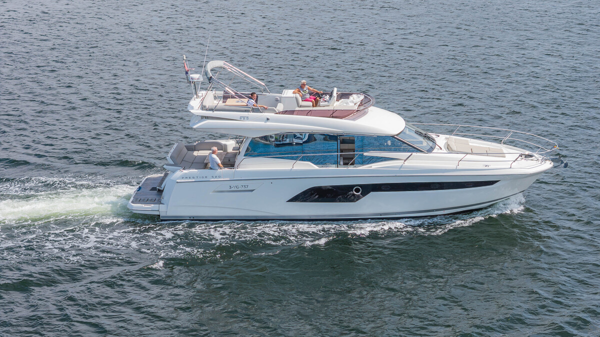 foto: 19 Jeanneau  Prestige 520 Fly