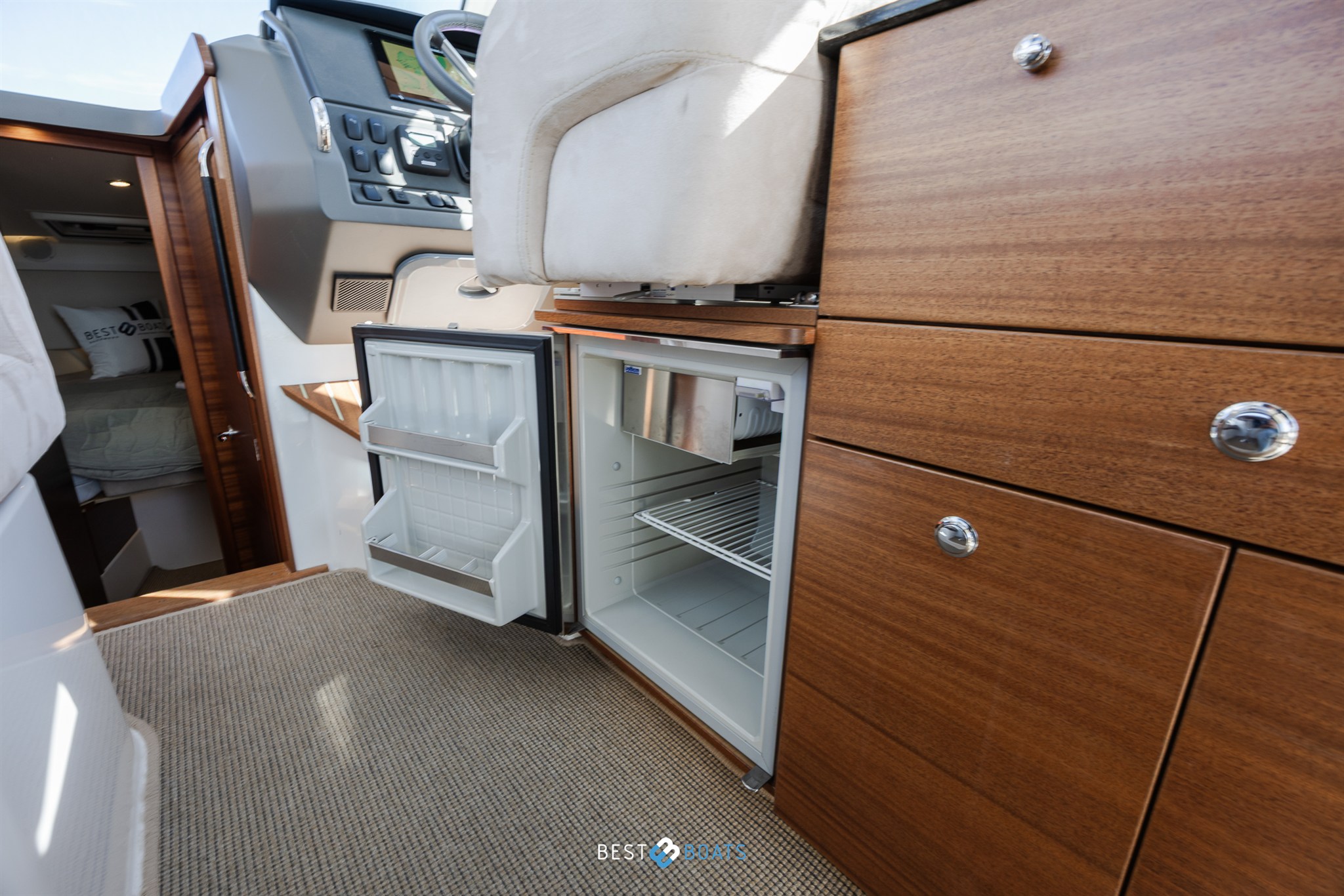 foto: 25 Nimbus 305 Coupé