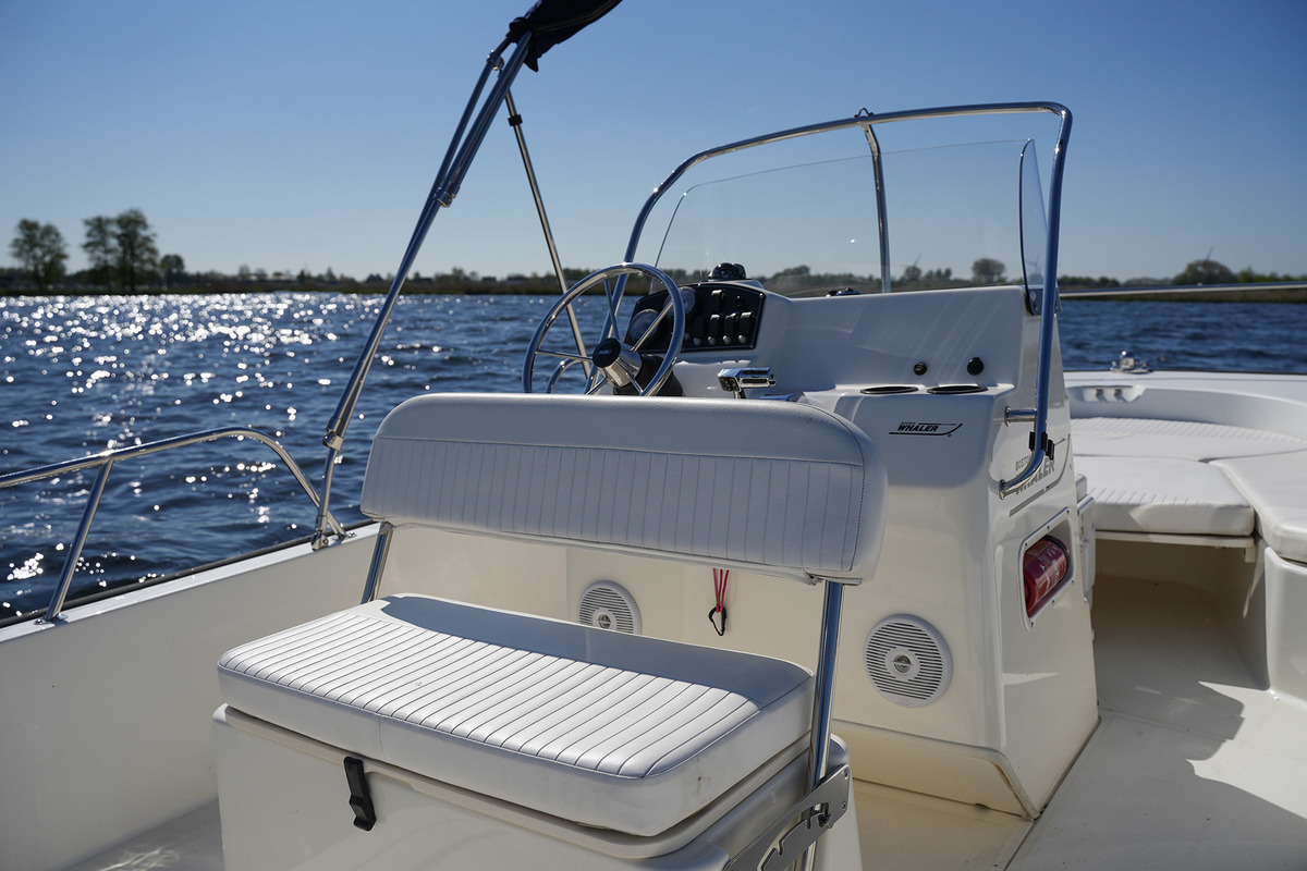 foto: 25 Boston Whaler 190 Montauk