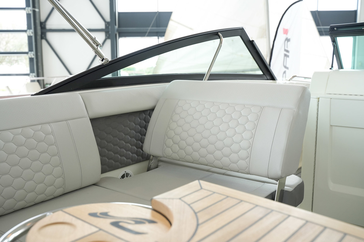foto: 104 Sea Ray SDX 250