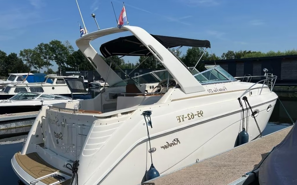 foto: 4 Rinker 270    Fiesta Vee