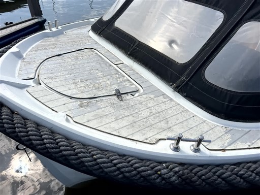 foto: 8 Corsiva 690 Tender