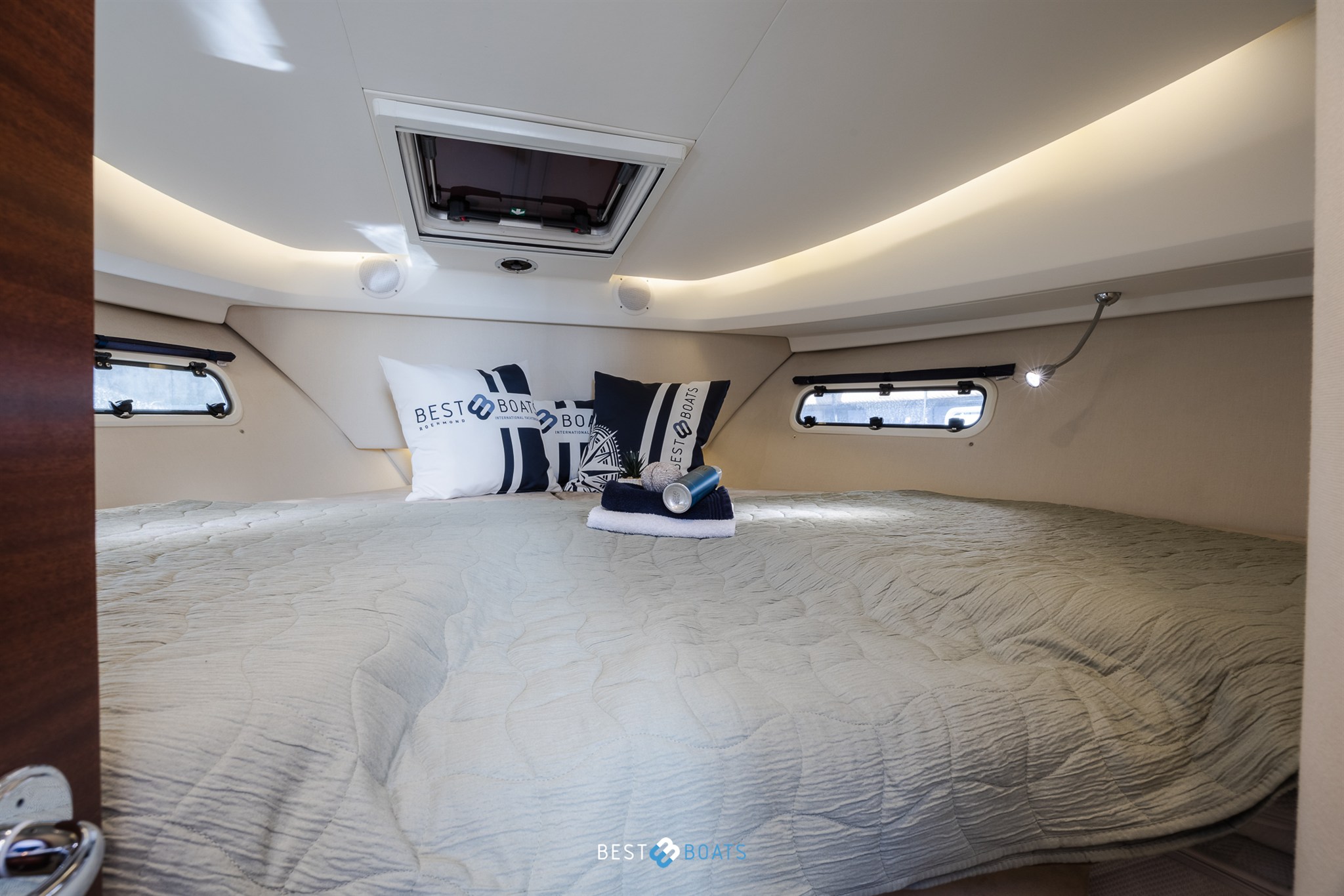 foto: 26 Nimbus 305 Coupé