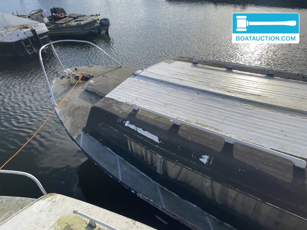 foto: 5 Motorboot 700