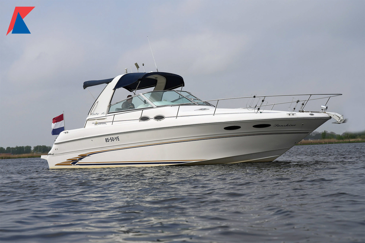 foto: 4 Sea Ray 310 Sundancer