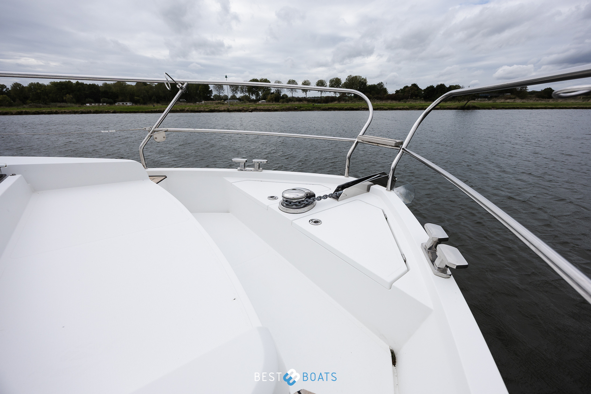 foto: 26 Sealine C330