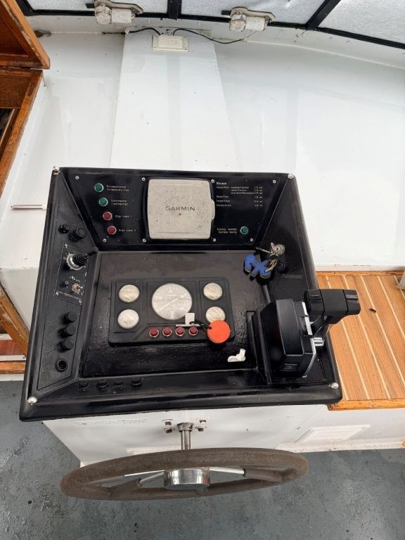 foto: 13 Powerline 1300