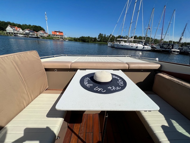 foto: 10 Formula Formula Thunderbird 20 GL