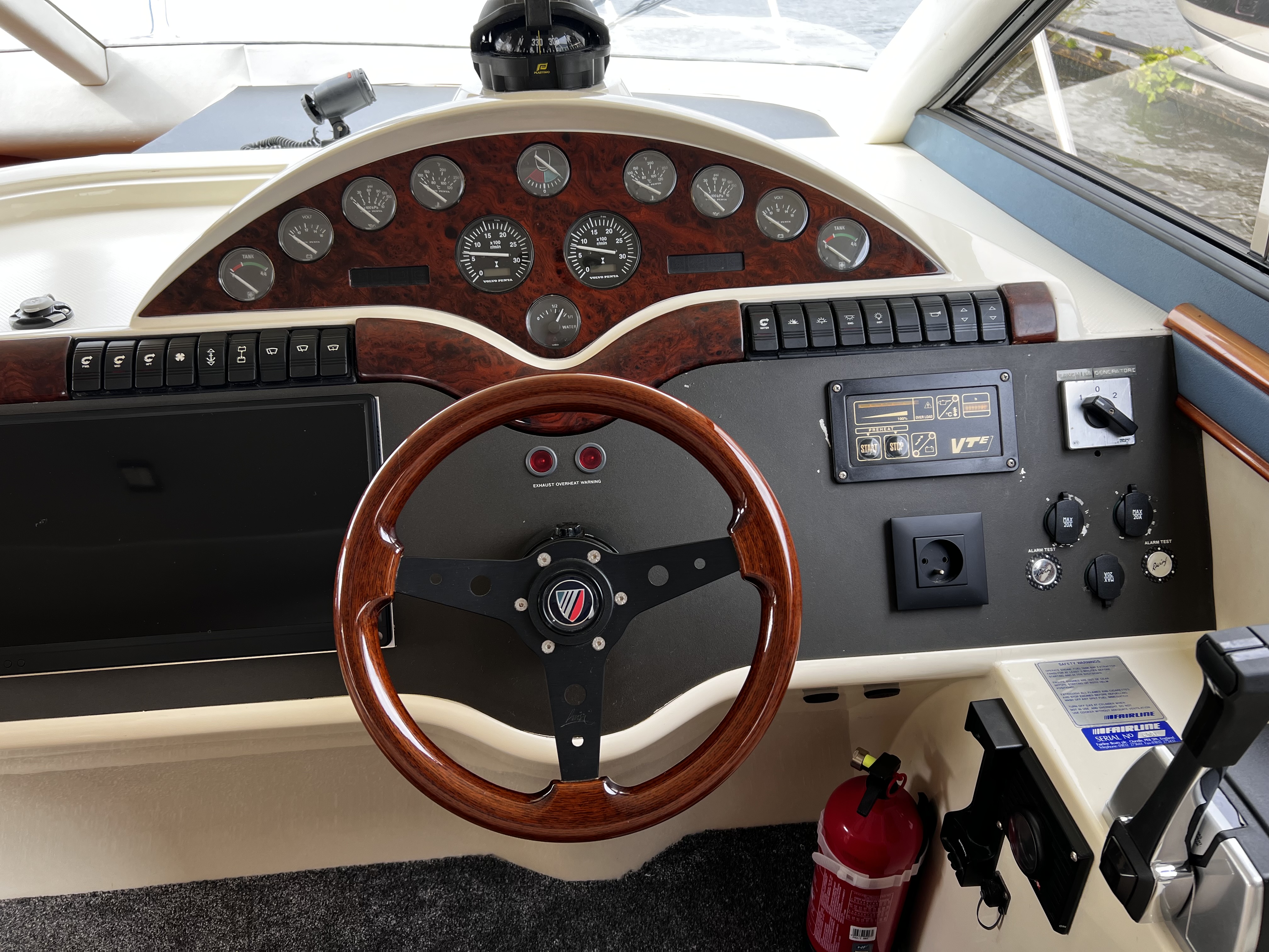 foto: 21 Fairline Phantom 42