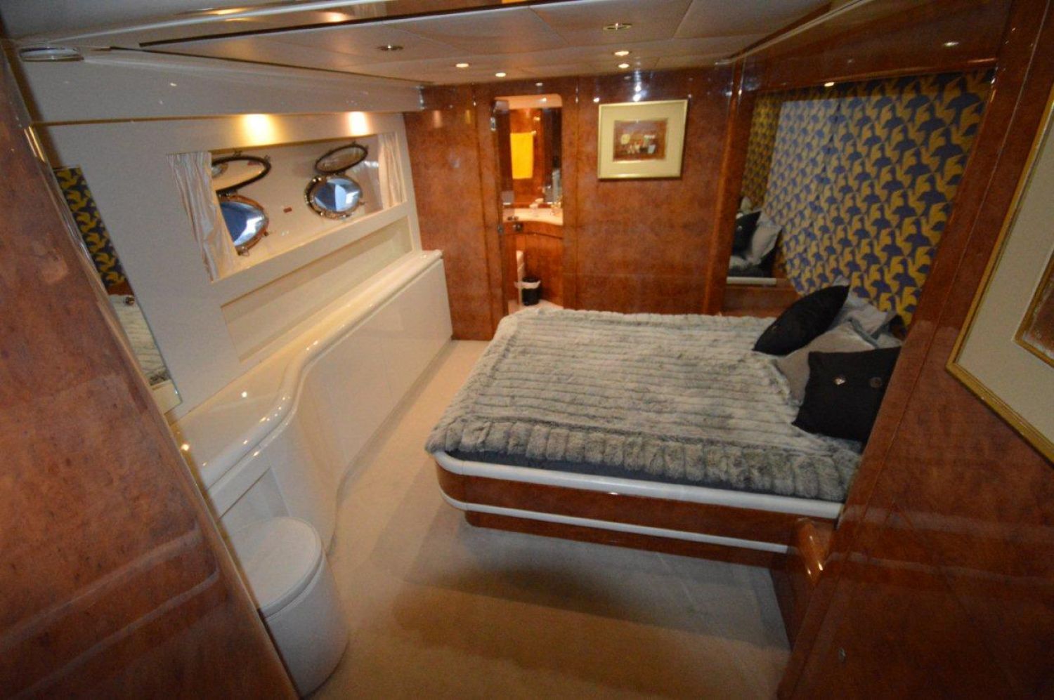 foto: 11 Riva 24 Opera