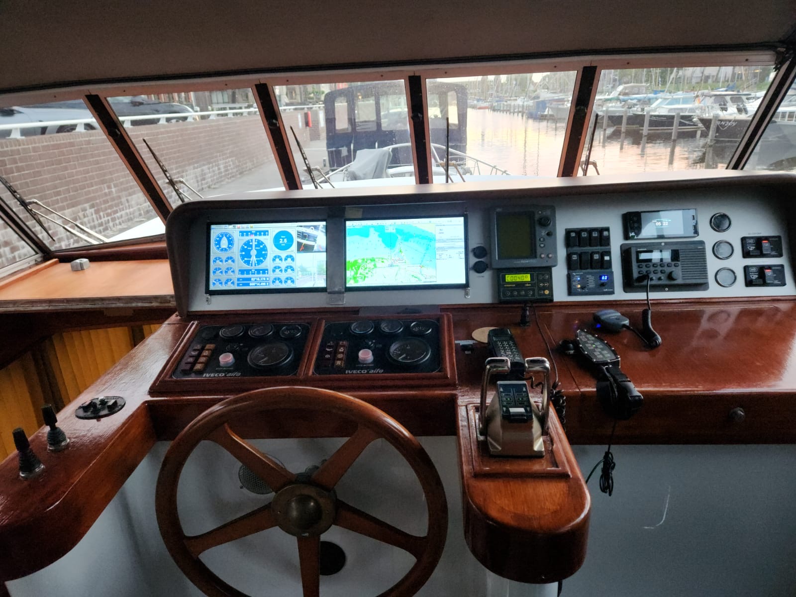 foto: 68 Holterman Holterman Trawler 13.50 Royal Class Cabrio