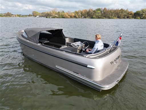 foto: 25 Seafury Hawker 725