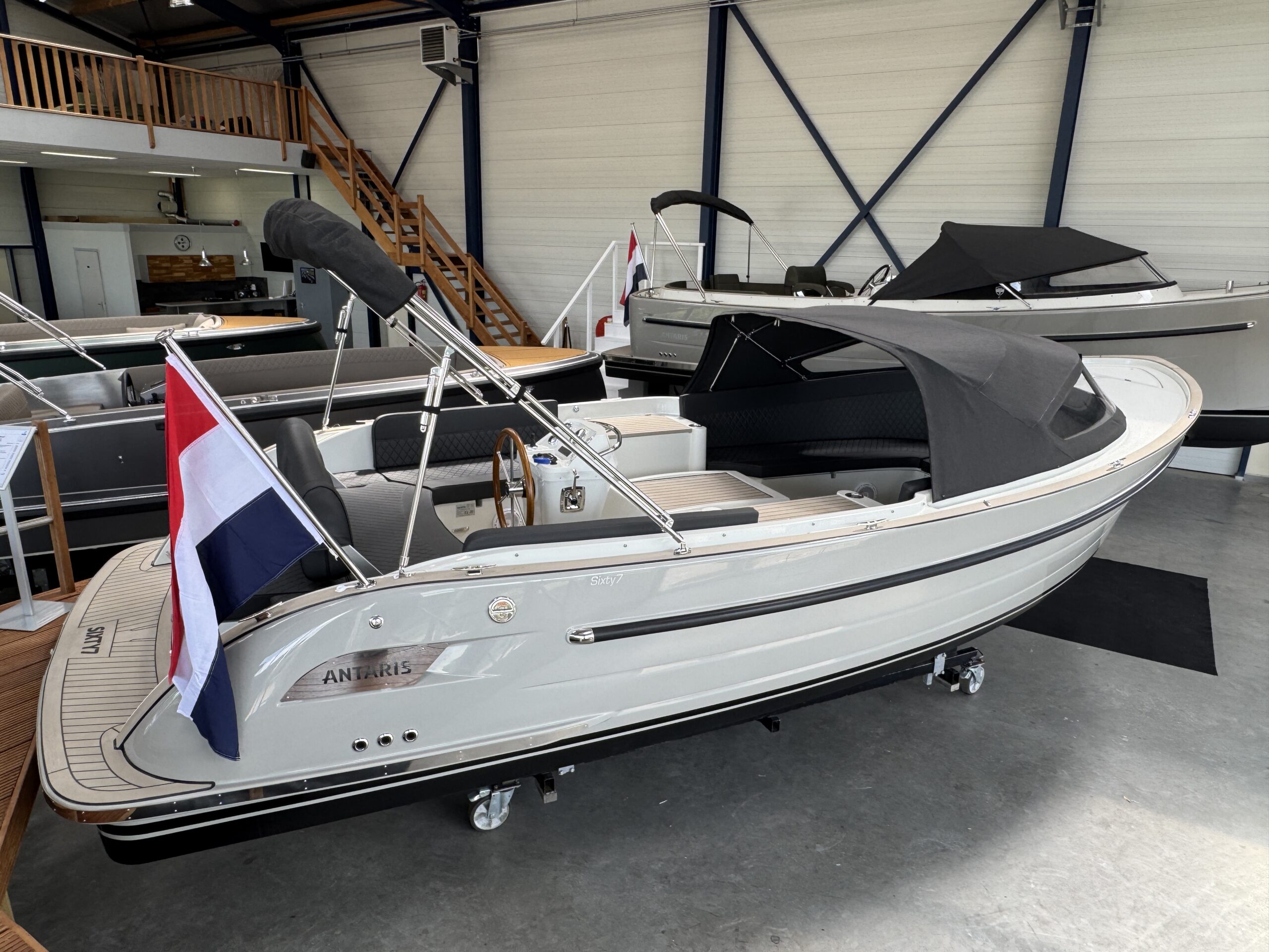 foto: 7 Antaris Sixty7 (op voorraad)