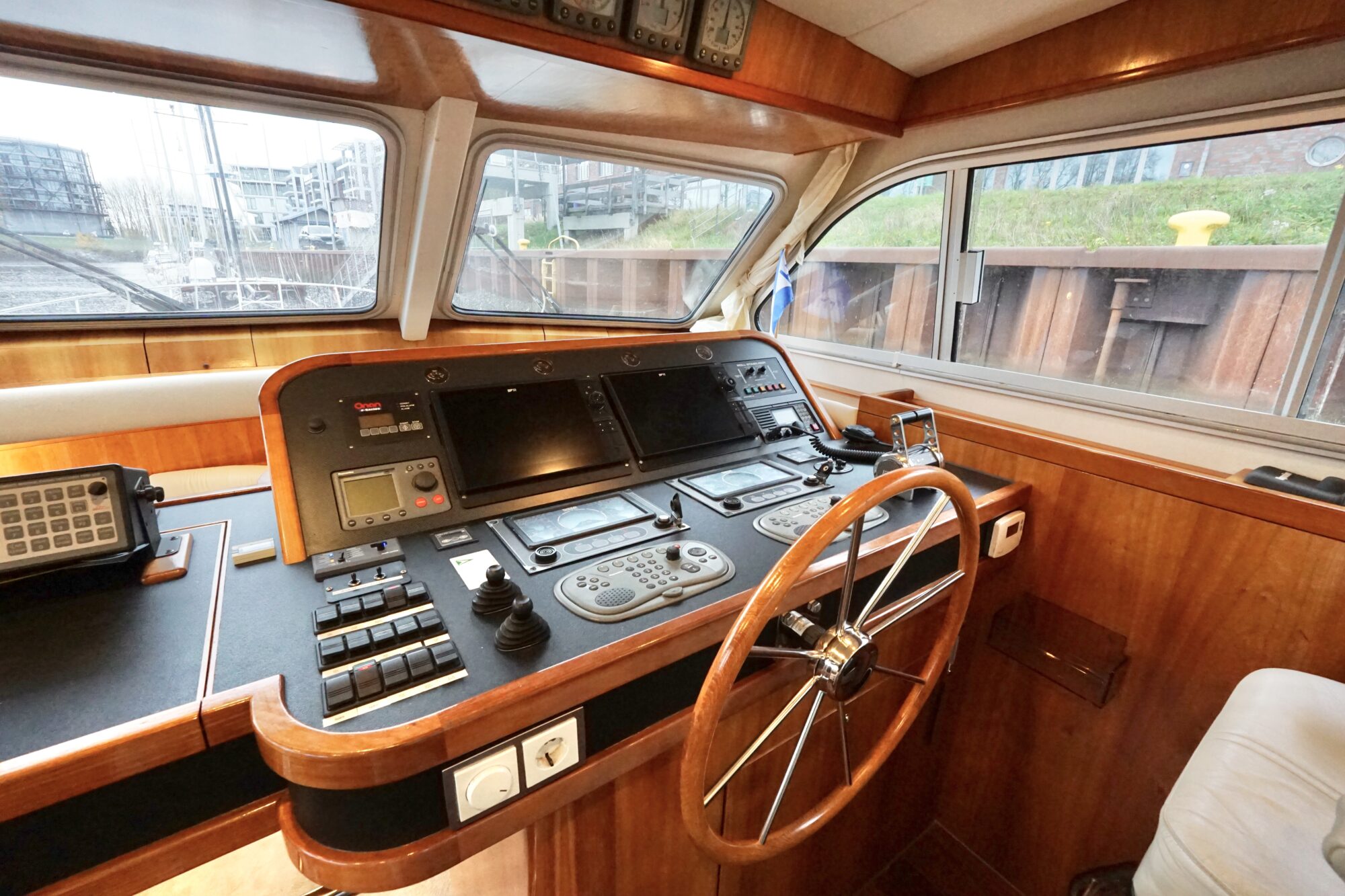 foto: 48 Van der Heijden Van der Heijden 17.00 Dynamic Deluxe VS