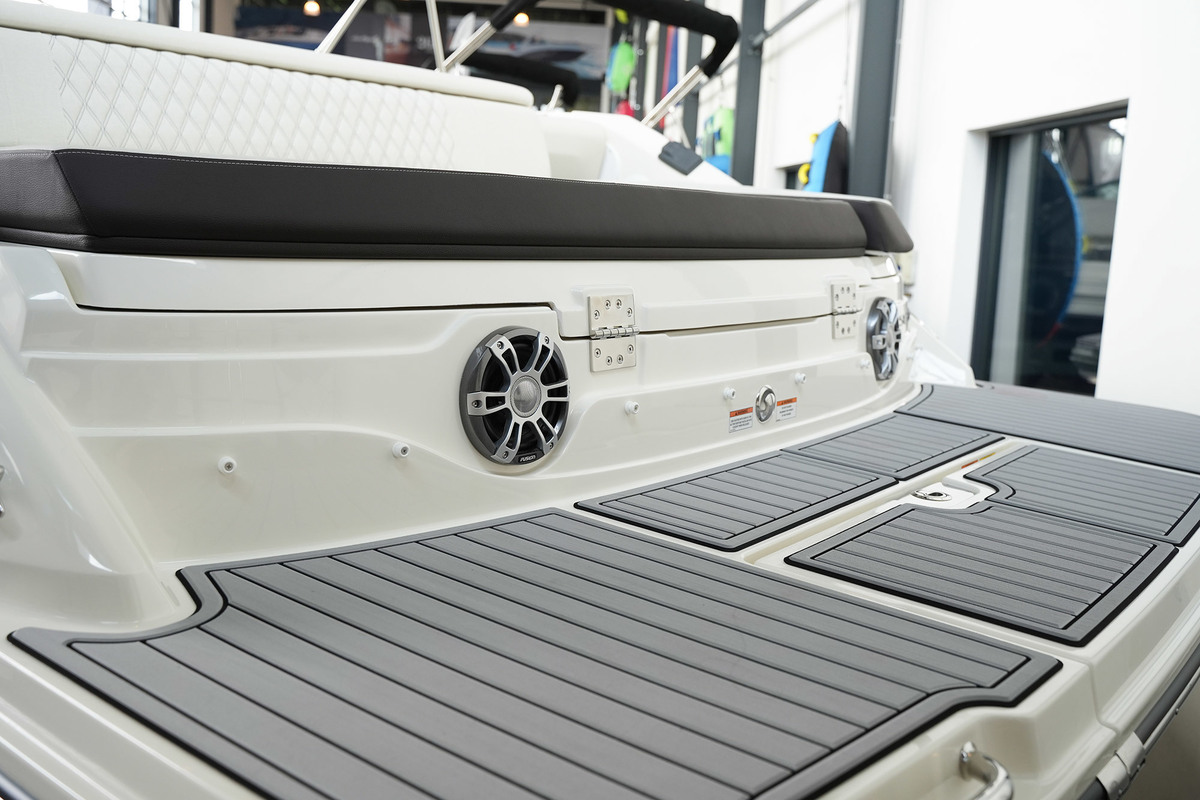 foto: 30 Sea Ray SLX 250