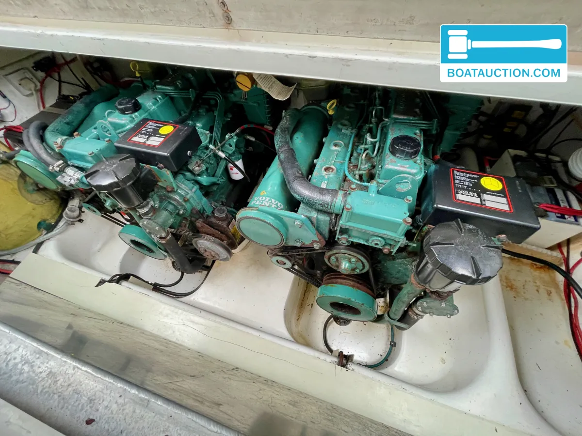 foto: 46 Sealine 310 Sportbridge