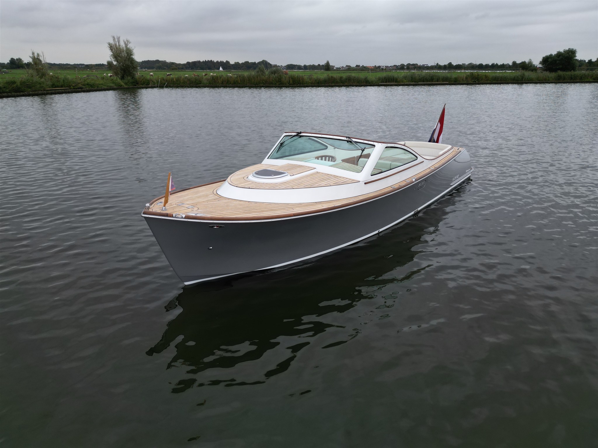 foto: 22 Long Island 33 Runabout