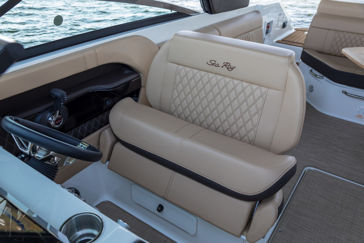 foto: 24 Sea Ray SLX 280
