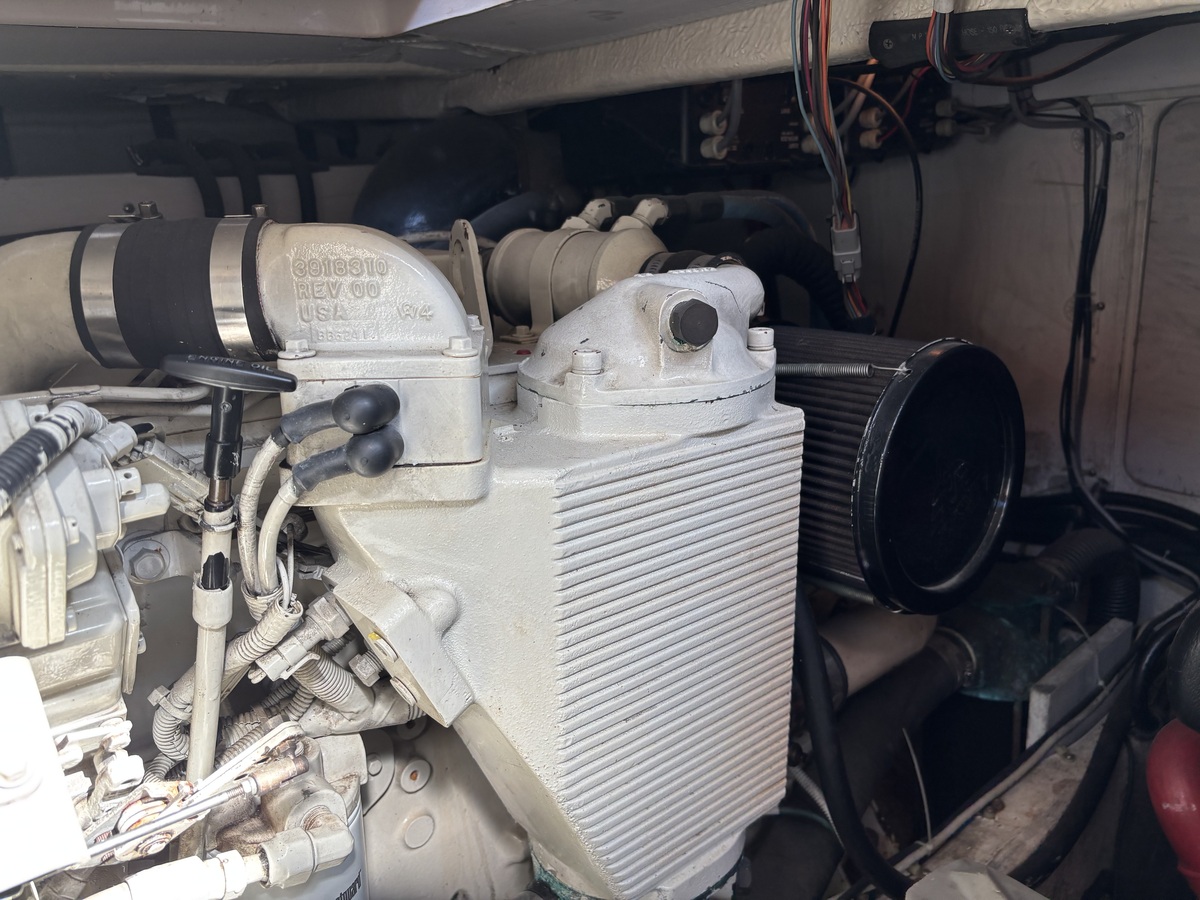 foto: 20 Maxum  4100 SCA 