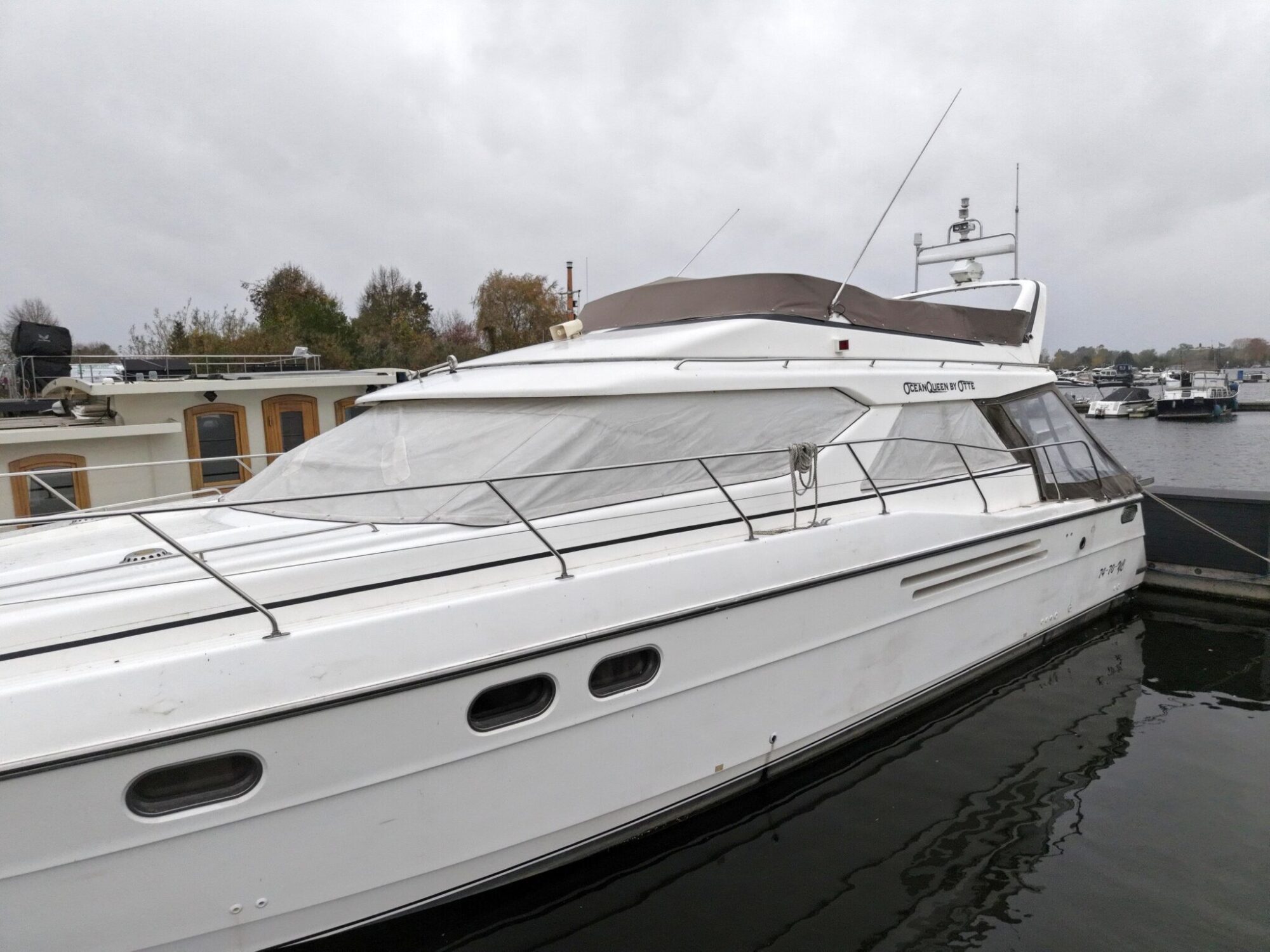 foto: 20 Princess Princess 48 Flybridge