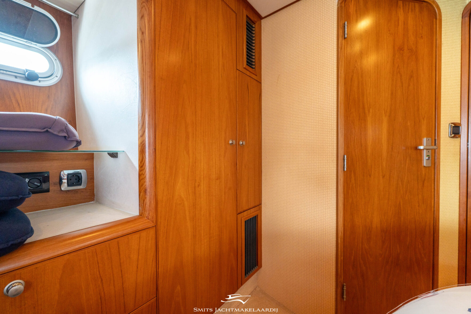 foto: 54 Van der Valk Valk Continental 15.50 Cabrio