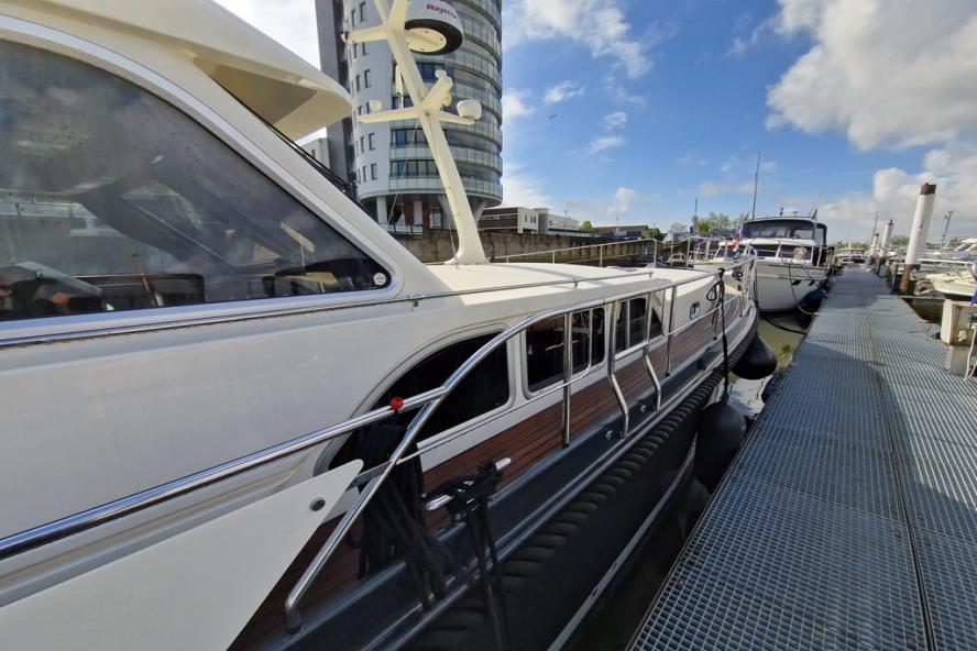 foto: 20 Linssen Grand Sturdy 470 Sedan