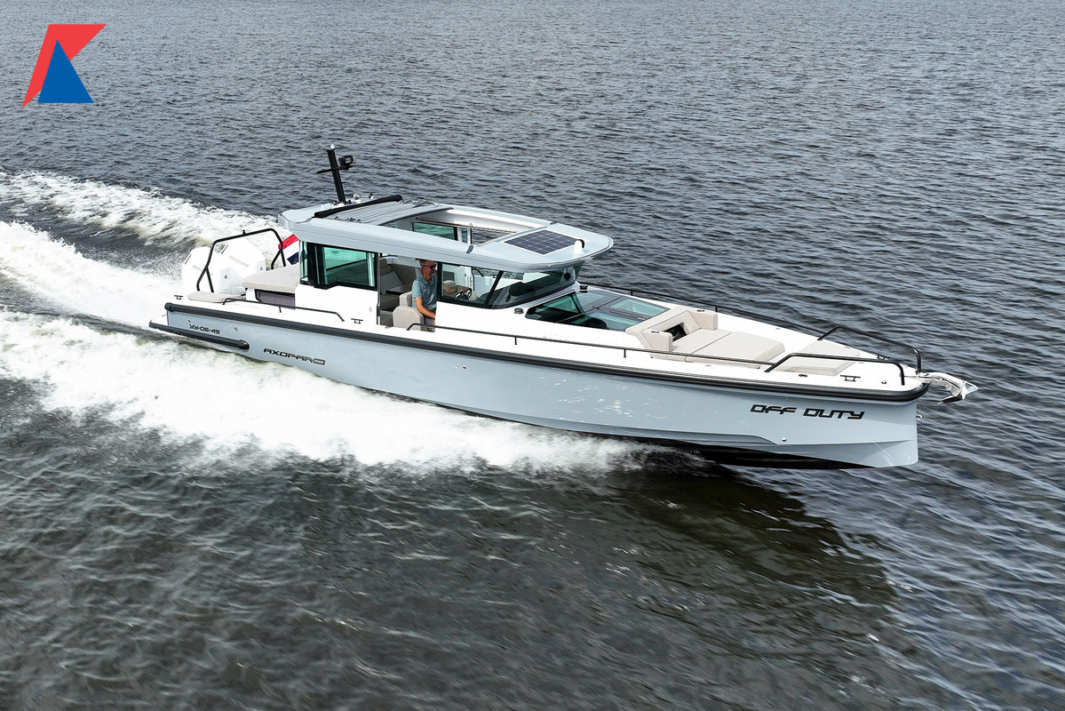 Axopar  37 XC Cross Cabin Mediterrana Edition