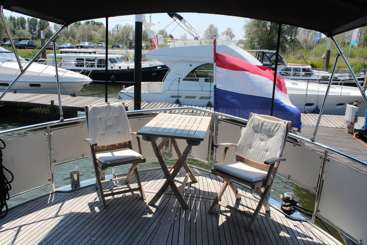 foto: 15 Pieter Beeldsnijder Kotter 1500