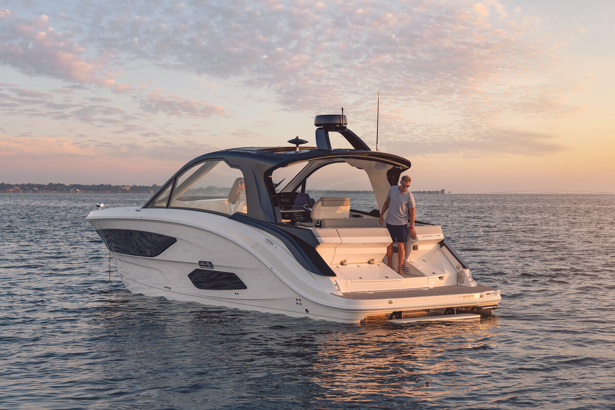 foto: 70 Sea Ray Sundancer 370