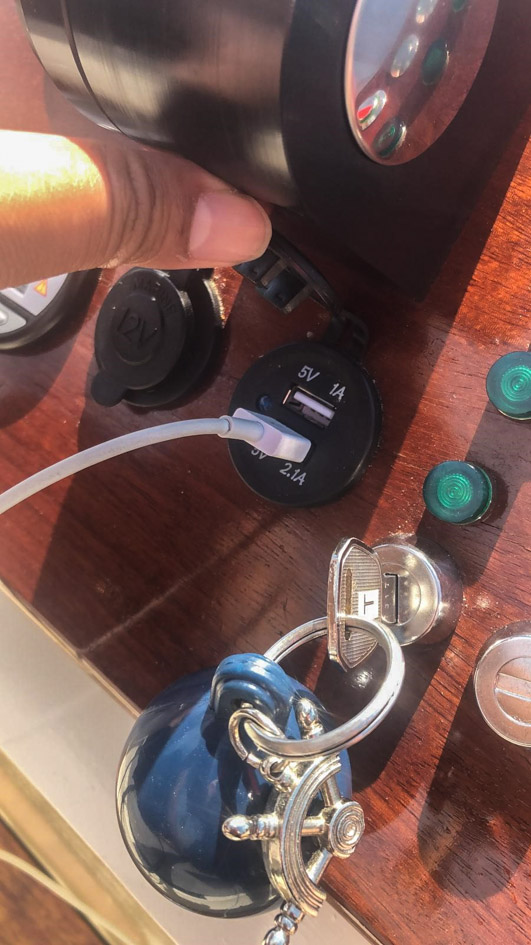 foto: 8 Elektrische Sloep 6.10 (Freya) 