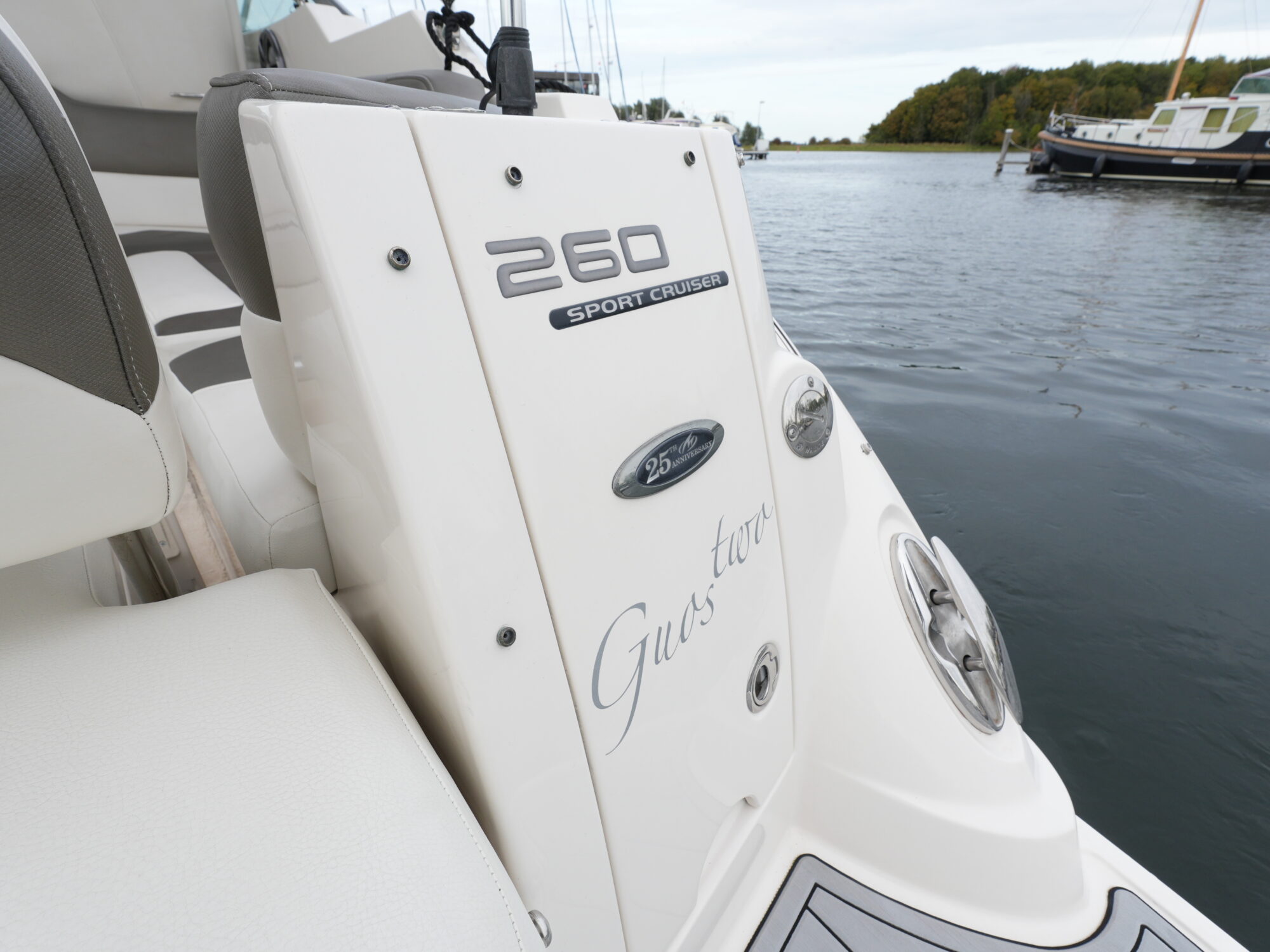 foto: 36 Monterey Monterey 260 Sport Cruiser