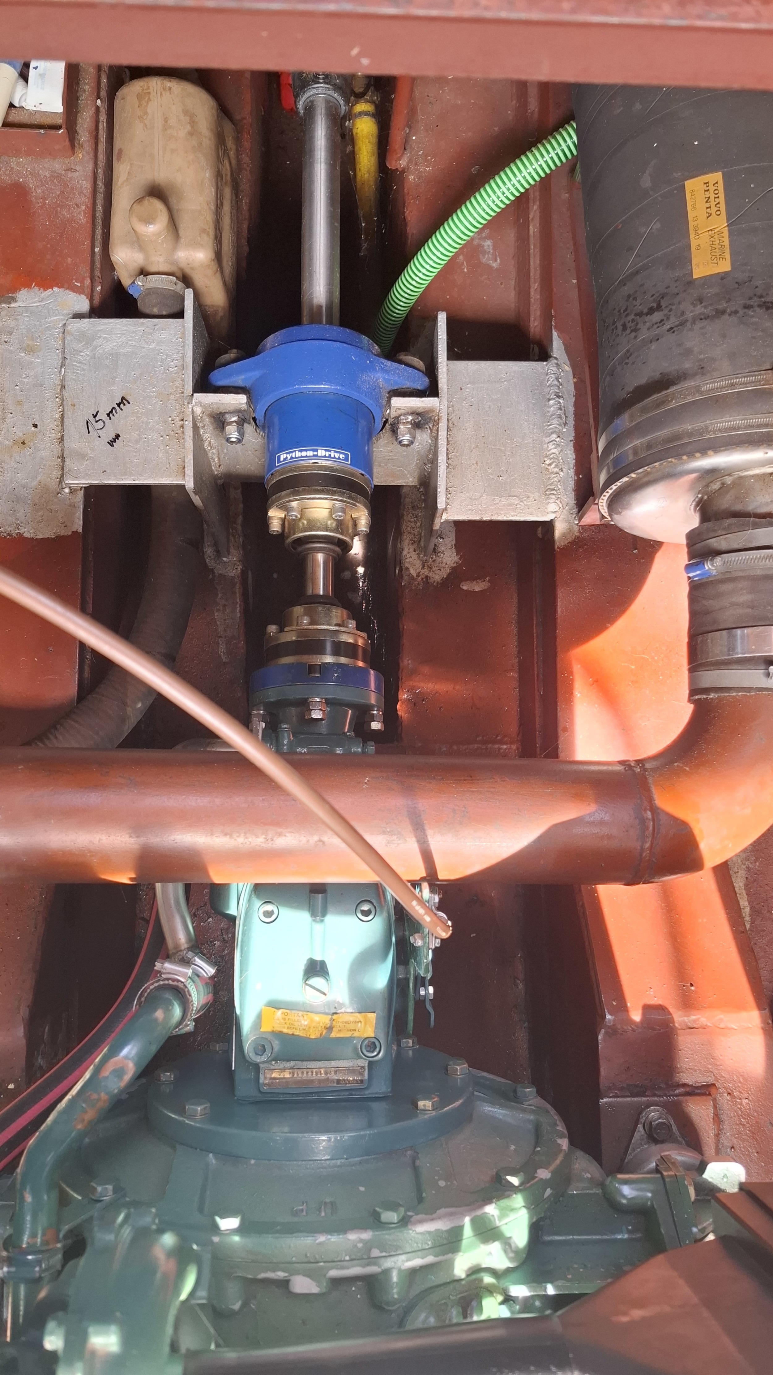 foto: 16 Van Der Valk 1300 Fly Bridge