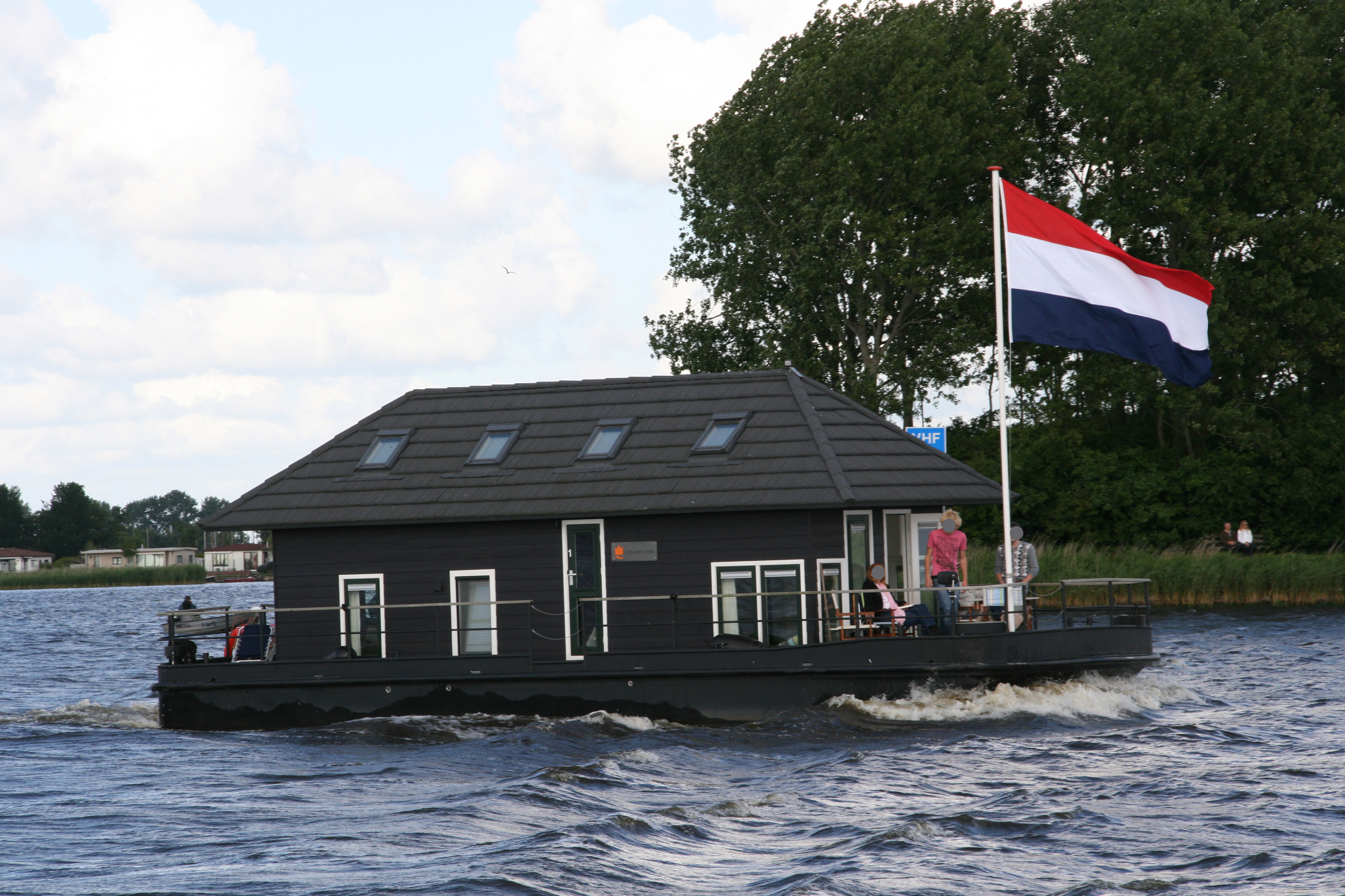 hoofdfoto: 1 PRINS HOMESHIP 1350 Flark Houseboat