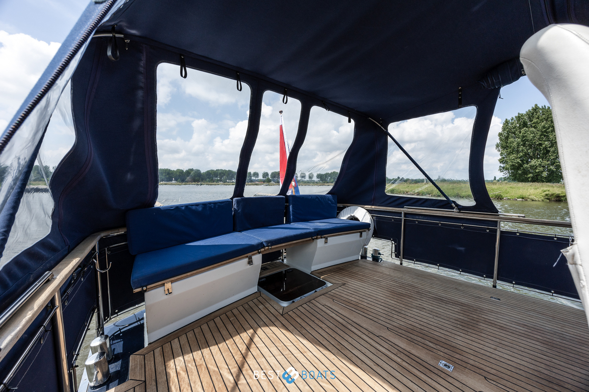 foto: 24 Linssen Classic Sturdy 400 AC Twin