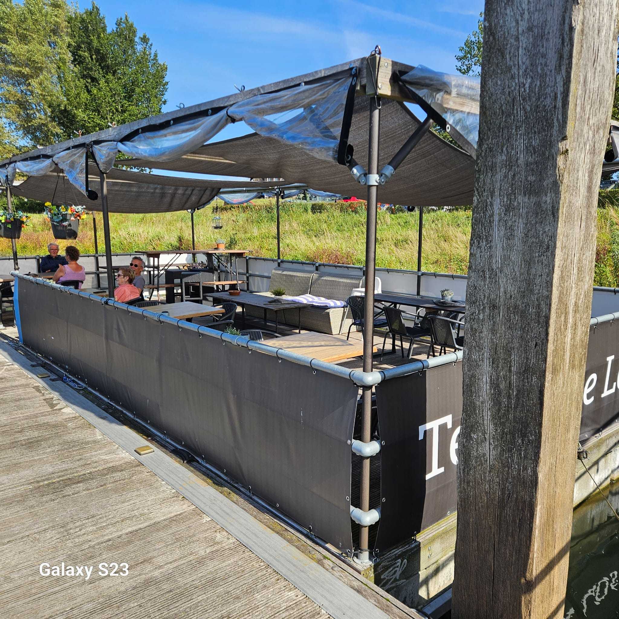 foto: 9 Drijvend Restaurant Houseboat